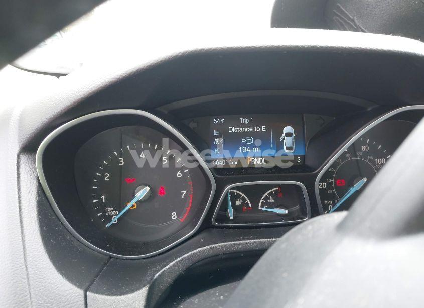 Photo 7 of 2018 Ford Focus SE (VIN 1FADP3F25JL255840)