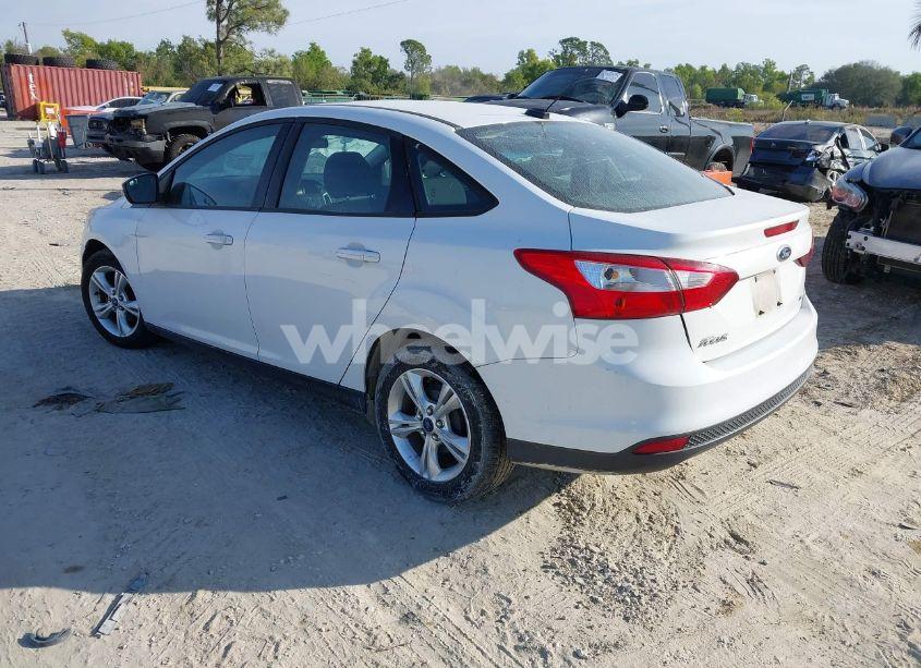 Photo 3 of 2013 Ford Focus SE (VIN 1FADP3F26DL111220)
