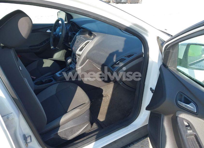 Photo 5 of 2013 Ford Focus SE (VIN 1FADP3F26DL111220)