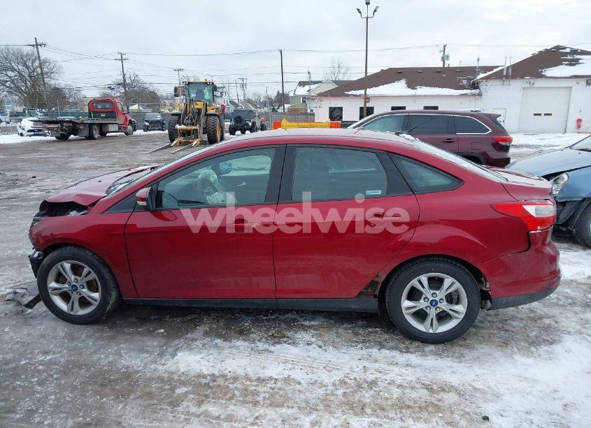 Photo 14 of 2013 Ford Focus SE (VIN 1FADP3F26DL113727)