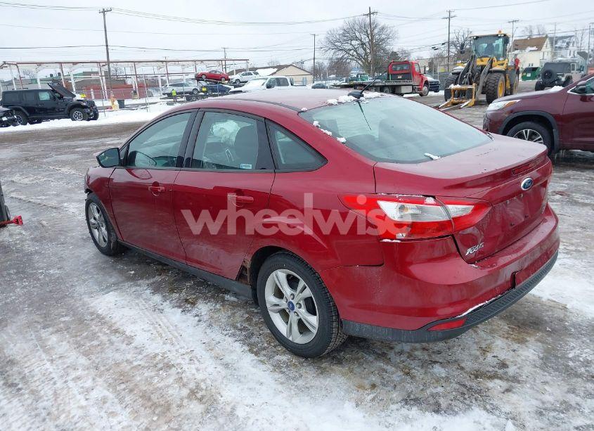 Photo 3 of 2013 Ford Focus SE (VIN 1FADP3F26DL113727)