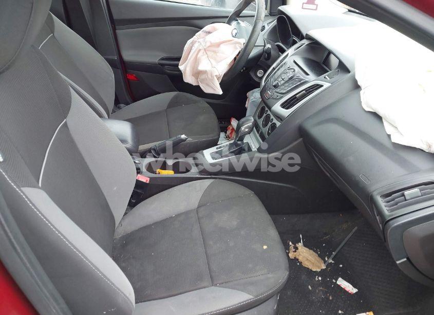 Photo 5 of 2013 Ford Focus SE (VIN 1FADP3F26DL113727)