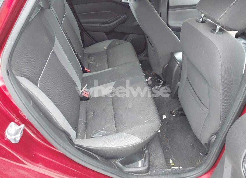 Photo 8 of 2013 Ford Focus SE (VIN 1FADP3F26DL113727)