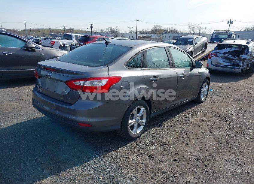 Photo 4 of 2013 Ford Focus SE (VIN 1FADP3F26DL135579)