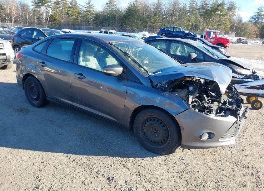 2013 Ford Focus SE (VIN 1FADP3F26DL148591) main photo