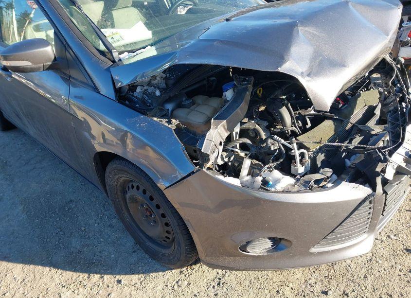 Photo 12 of 2013 Ford Focus SE (VIN 1FADP3F26DL148591)