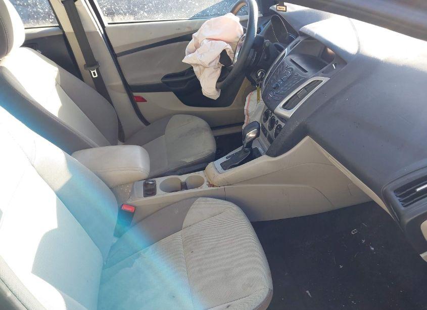 Photo 5 of 2013 Ford Focus SE (VIN 1FADP3F26DL148591)