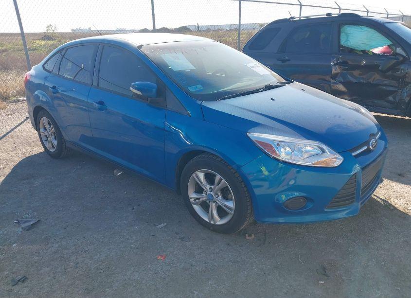 2013 Ford Focus SE (VIN 1FADP3F26DL169862) main photo