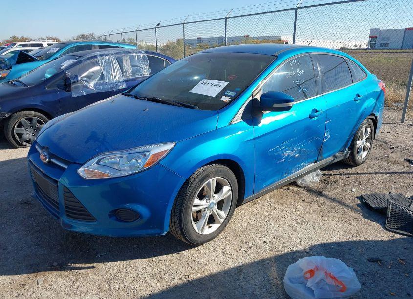 Photo 2 of 2013 Ford Focus SE (VIN 1FADP3F26DL169862)