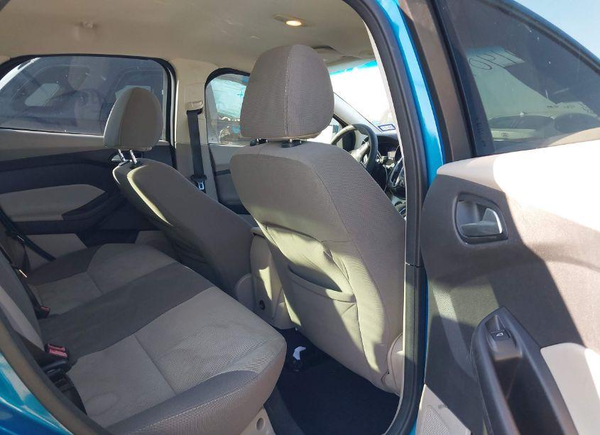 Photo 8 of 2013 Ford Focus SE (VIN 1FADP3F26DL169862)