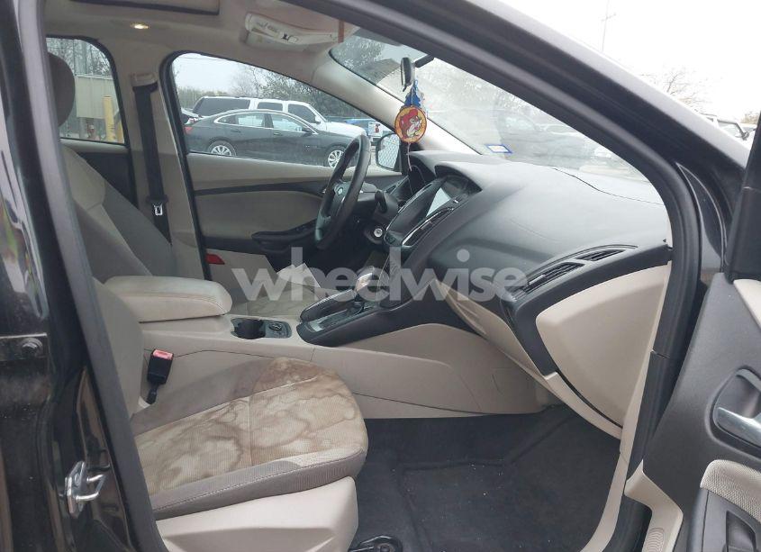 Photo 5 of 2013 Ford Focus SE (VIN 1FADP3F26DL169988)