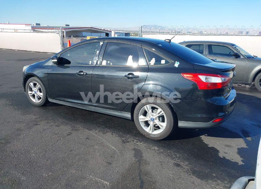 Photo 3 of 2013 Ford Focus SE (VIN 1FADP3F26DL210944)
