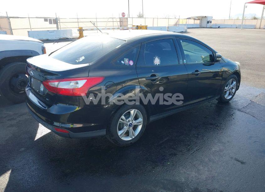 Photo 4 of 2013 Ford Focus SE (VIN 1FADP3F26DL210944)