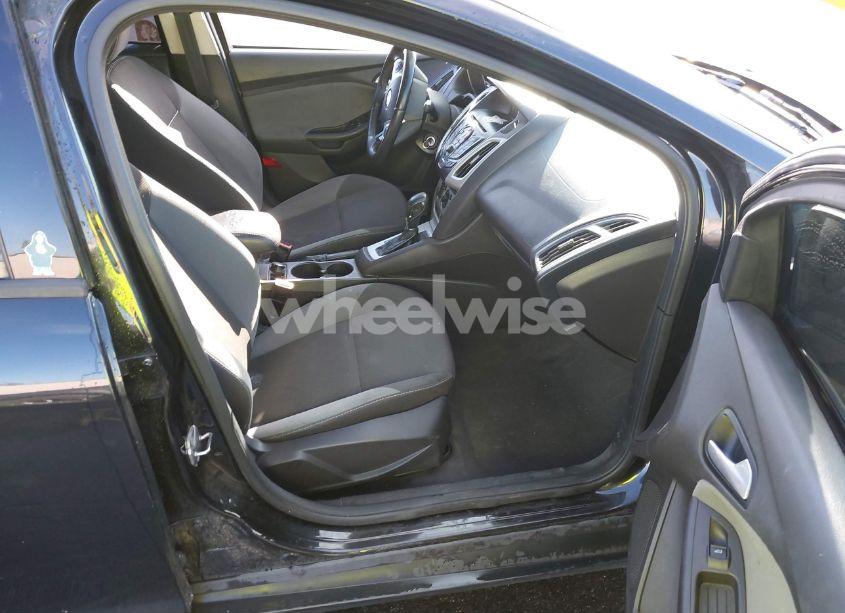 Photo 5 of 2013 Ford Focus SE (VIN 1FADP3F26DL210944)