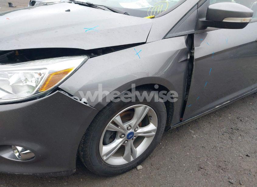 Photo 13 of 2013 Ford Focus SE (VIN 1FADP3F26DL215593)