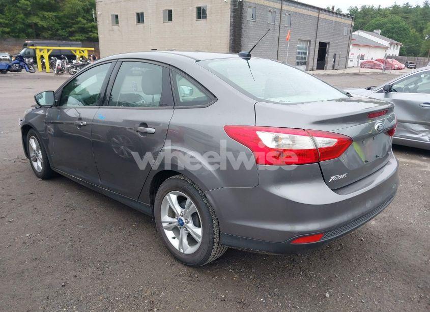 Photo 3 of 2013 Ford Focus SE (VIN 1FADP3F26DL215593)