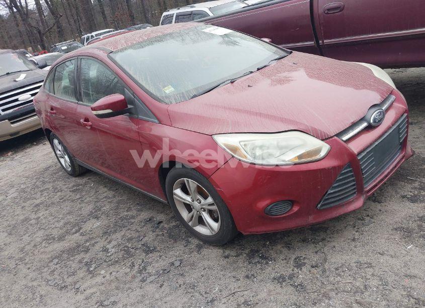 2013 Ford Focus SE (VIN 1FADP3F26DL224908) main photo