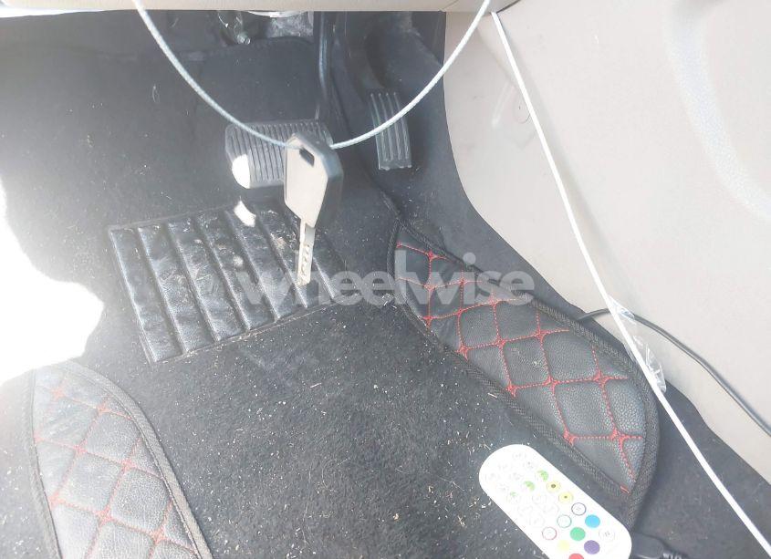 Photo 11 of 2013 Ford Focus SE (VIN 1FADP3F26DL224908)