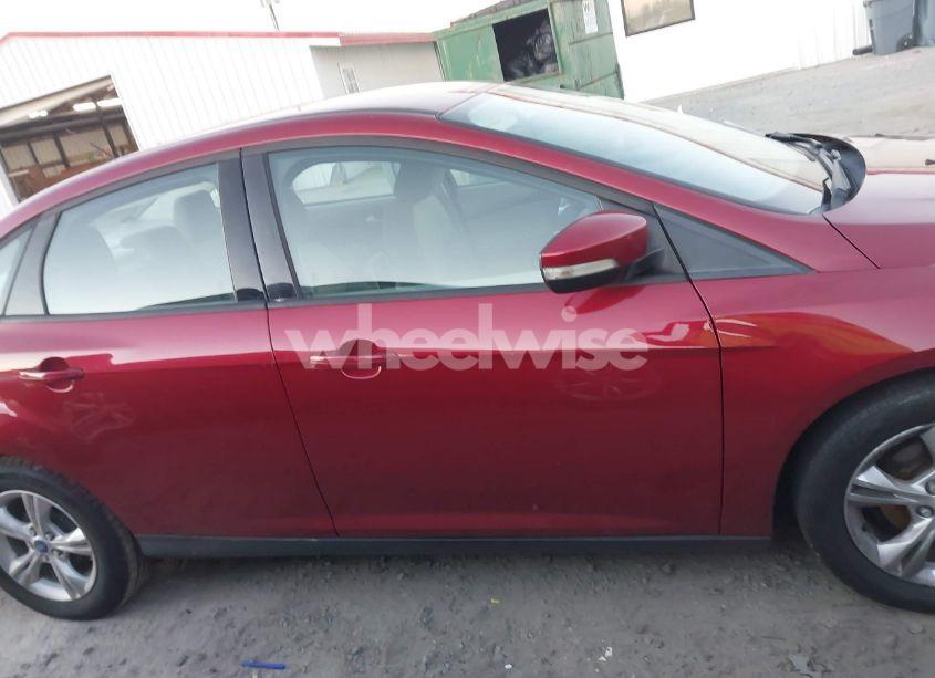 Photo 13 of 2013 Ford Focus SE (VIN 1FADP3F26DL230692)