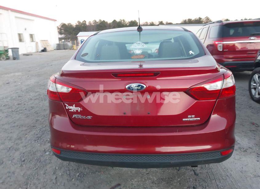Photo 16 of 2013 Ford Focus SE (VIN 1FADP3F26DL230692)