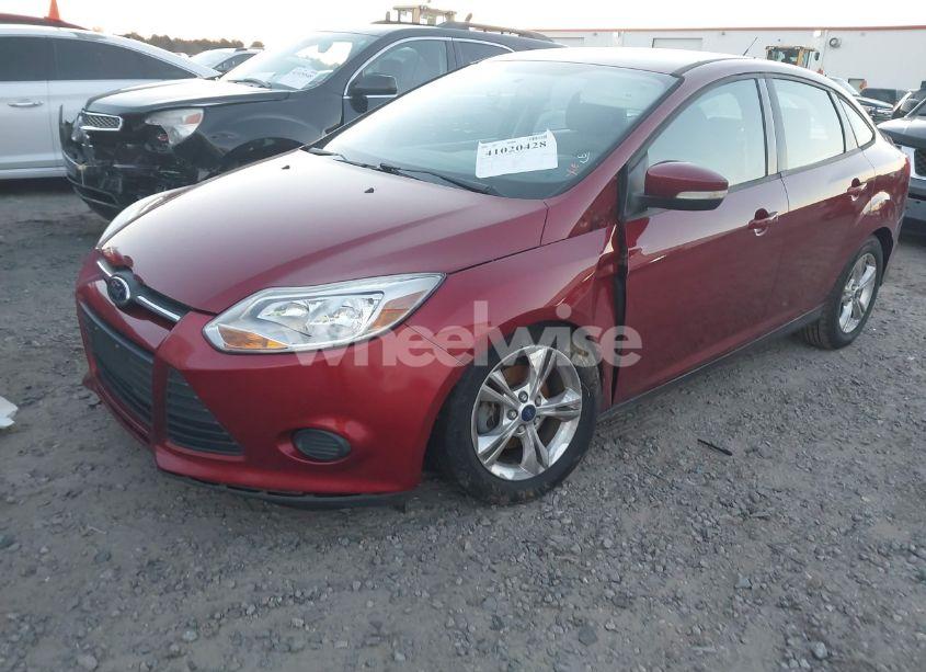 Photo 2 of 2013 Ford Focus SE (VIN 1FADP3F26DL230692)