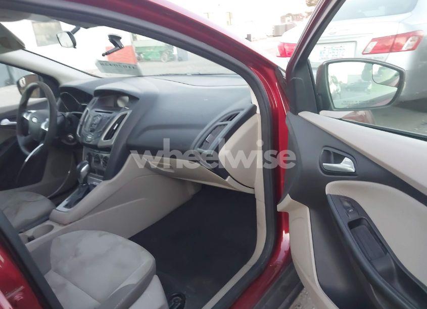 Photo 5 of 2013 Ford Focus SE (VIN 1FADP3F26DL230692)