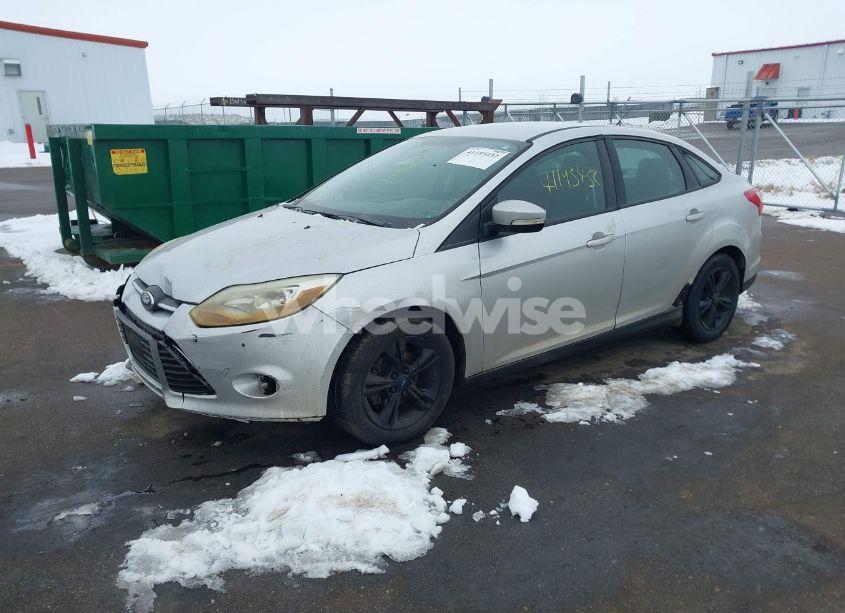 Photo 2 of 2013 Ford Focus SE (VIN 1FADP3F26DL232474)