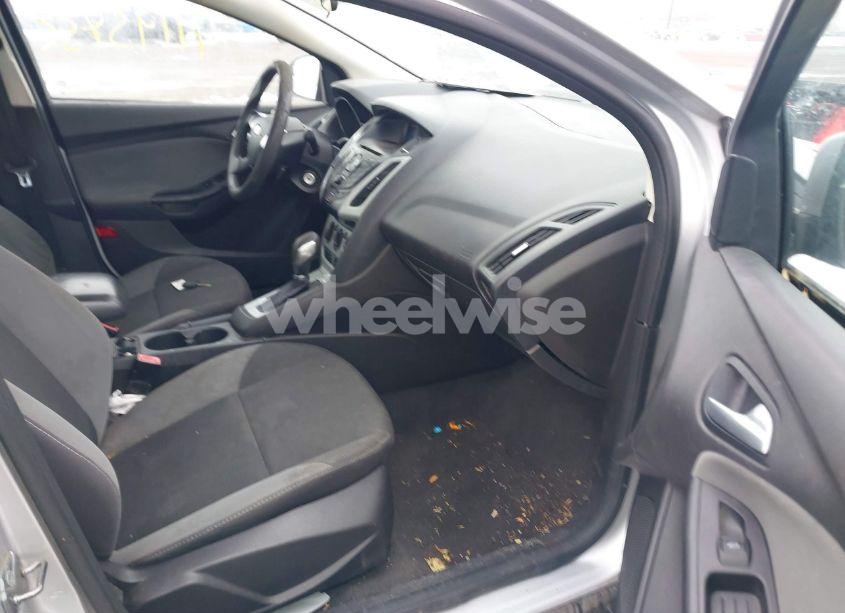 Photo 5 of 2013 Ford Focus SE (VIN 1FADP3F26DL232474)