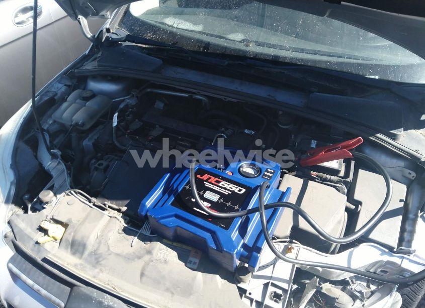 Photo 10 of 2013 Ford Focus SE (VIN 1FADP3F26DL235990)