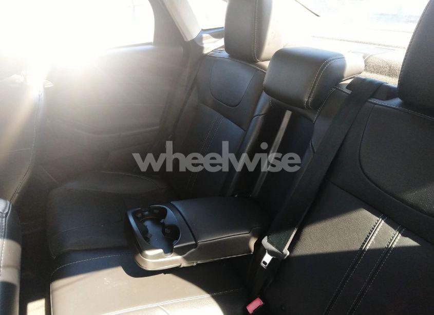 Photo 8 of 2013 Ford Focus SE (VIN 1FADP3F26DL235990)