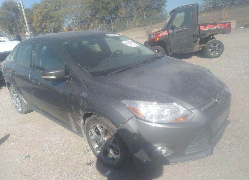 2013 Ford Focus SE (VIN 1FADP3F26DL236038) main photo