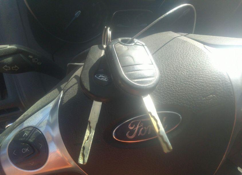 Photo 11 of 2013 Ford Focus SE (VIN 1FADP3F26DL236038)