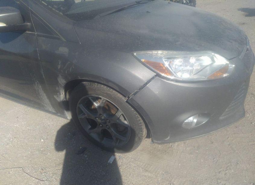 Photo 6 of 2013 Ford Focus SE (VIN 1FADP3F26DL236038)