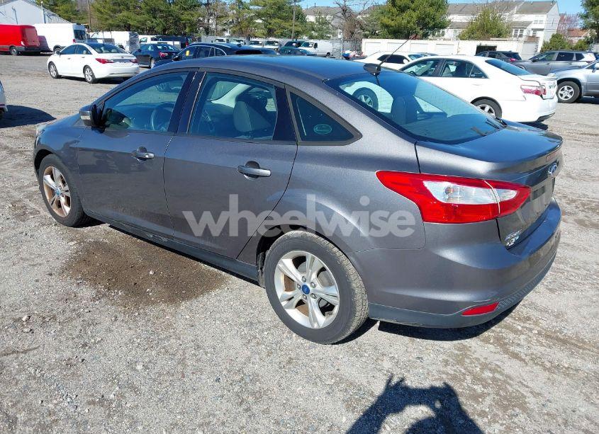 Photo 3 of 2013 Ford Focus SE (VIN 1FADP3F26DL258749)