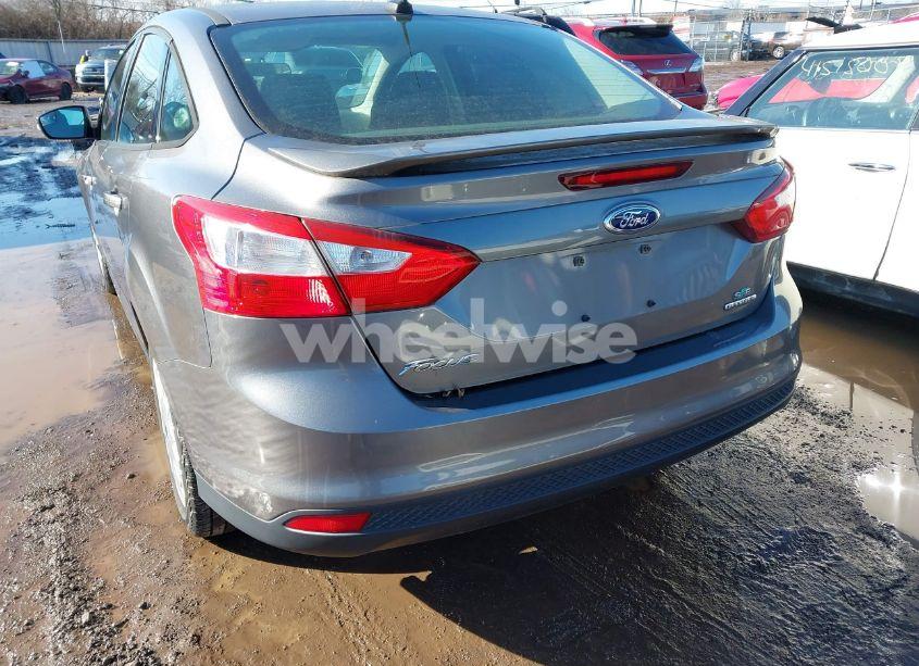 Photo 13 of 2013 Ford Focus SE (VIN 1FADP3F26DL261814)