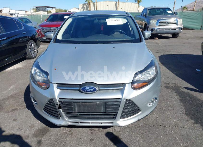 Photo 12 of 2013 Ford Focus SE (VIN 1FADP3F26DL273235)