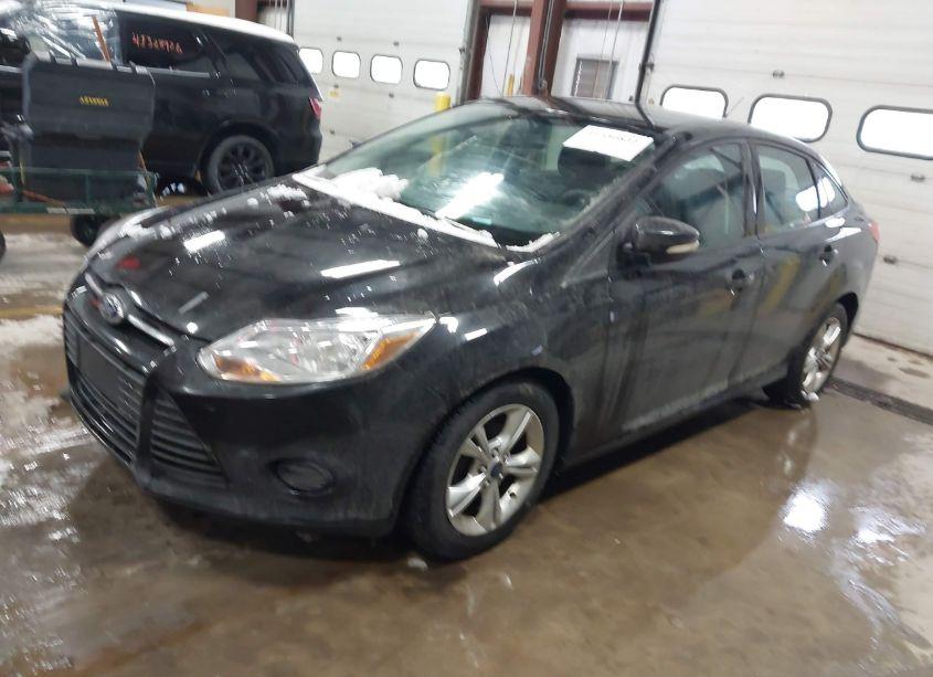 Photo 2 of 2013 Ford Focus SE (VIN 1FADP3F26DL312390)