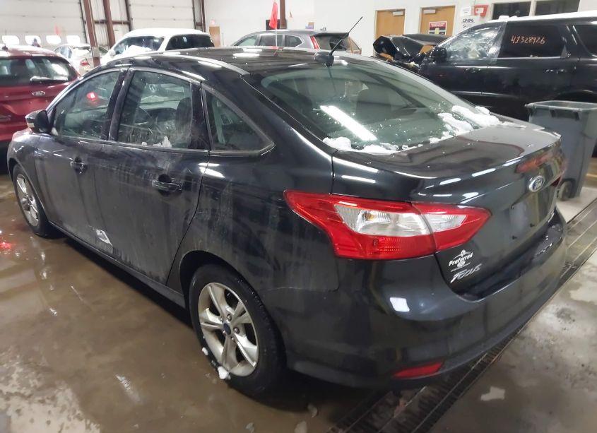 Photo 3 of 2013 Ford Focus SE (VIN 1FADP3F26DL312390)