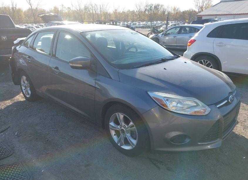 2013 Ford Focus SE (VIN 1FADP3F26DL312423) main photo