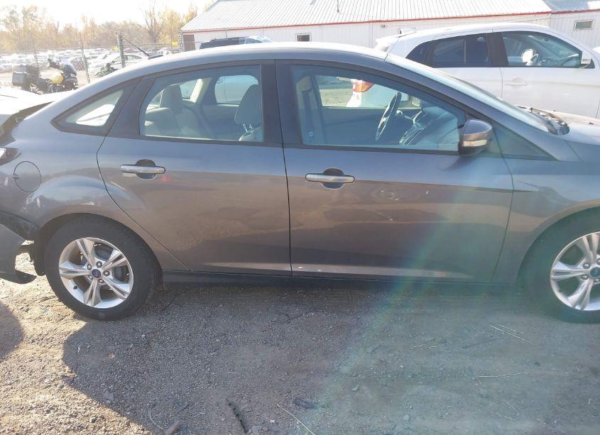 Photo 13 of 2013 Ford Focus SE (VIN 1FADP3F26DL312423)