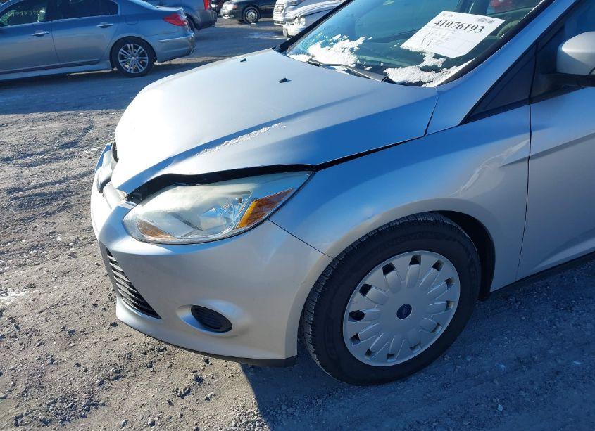 Photo 13 of 2013 Ford Focus SE (VIN 1FADP3F26DL321624)