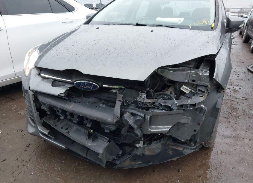 Photo 6 of 2013 Ford Focus SE (VIN 1FADP3F26DL333059)