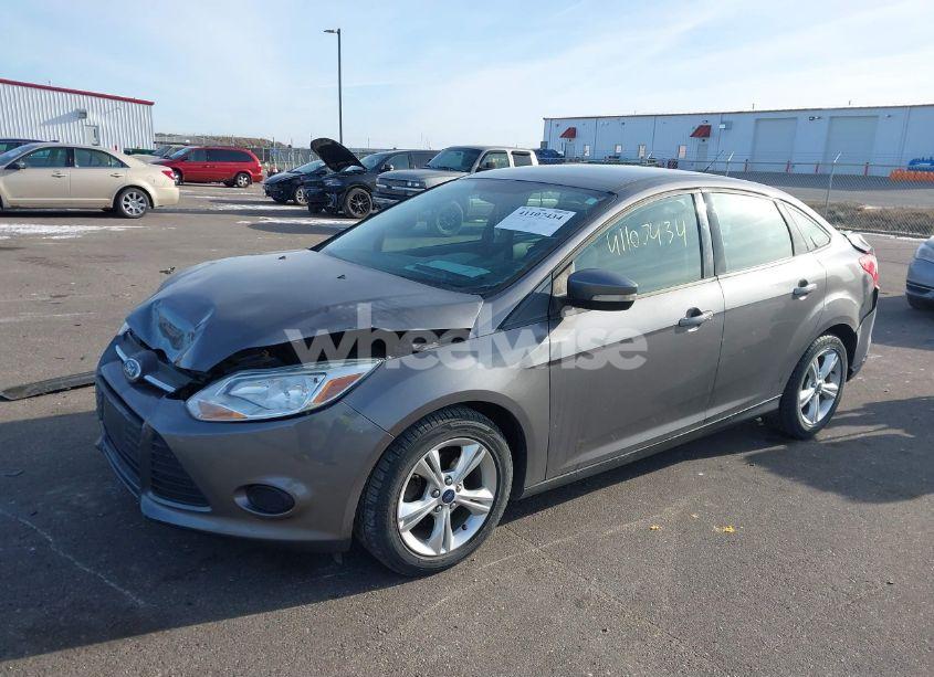 Photo 2 of 2013 Ford Focus SE (VIN 1FADP3F26DL333451)
