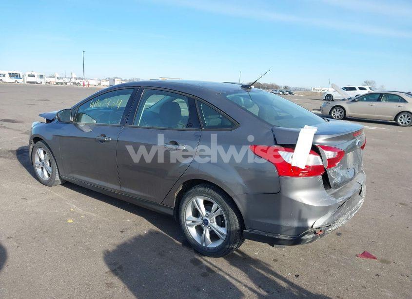 Photo 3 of 2013 Ford Focus SE (VIN 1FADP3F26DL333451)