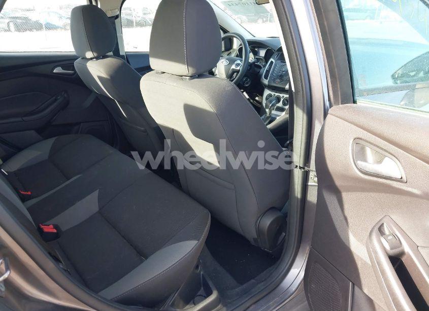 Photo 8 of 2013 Ford Focus SE (VIN 1FADP3F26DL333451)