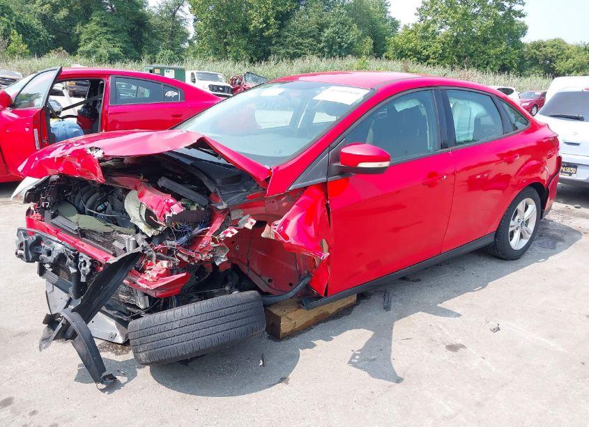 Photo 2 of 2013 Ford Focus SE (VIN 1FADP3F26DL379538)