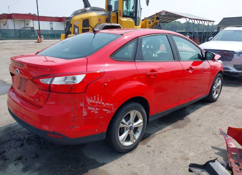 Photo 4 of 2013 Ford Focus SE (VIN 1FADP3F26DL379538)