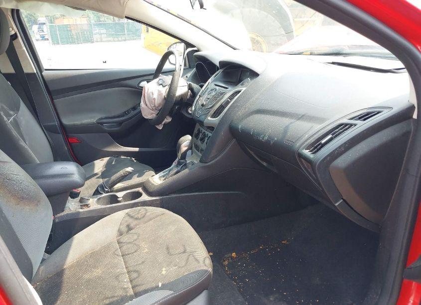 Photo 5 of 2013 Ford Focus SE (VIN 1FADP3F26DL379538)