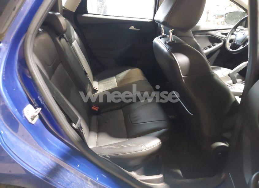 Photo 8 of 2013 Ford Focus SE (VIN 1FADP3F26DL383640)