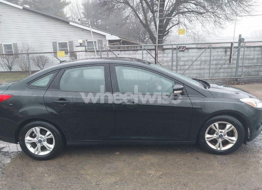 Photo 13 of 2014 Ford Focus SE (VIN 1FADP3F26EL166980)